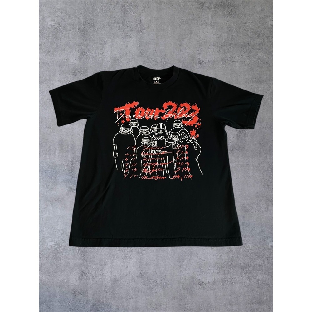 Uniqlo Star Wars T-Shirt Mens Medium Black Dark Side Galaxy Tour 23